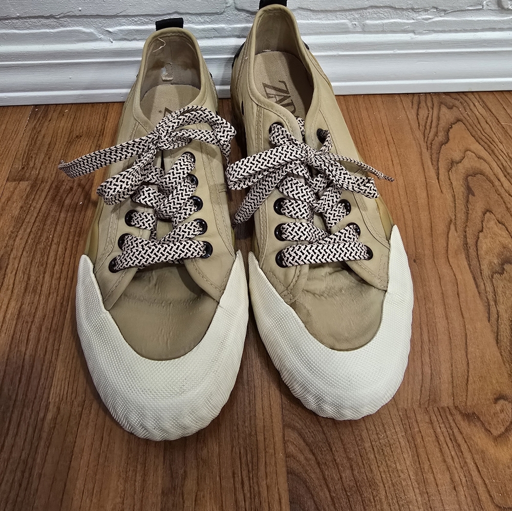 Zara Tan and Cream Vintage-Inspired Sneakers